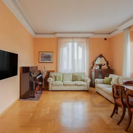 Tomas' House Clodio Apartmán *